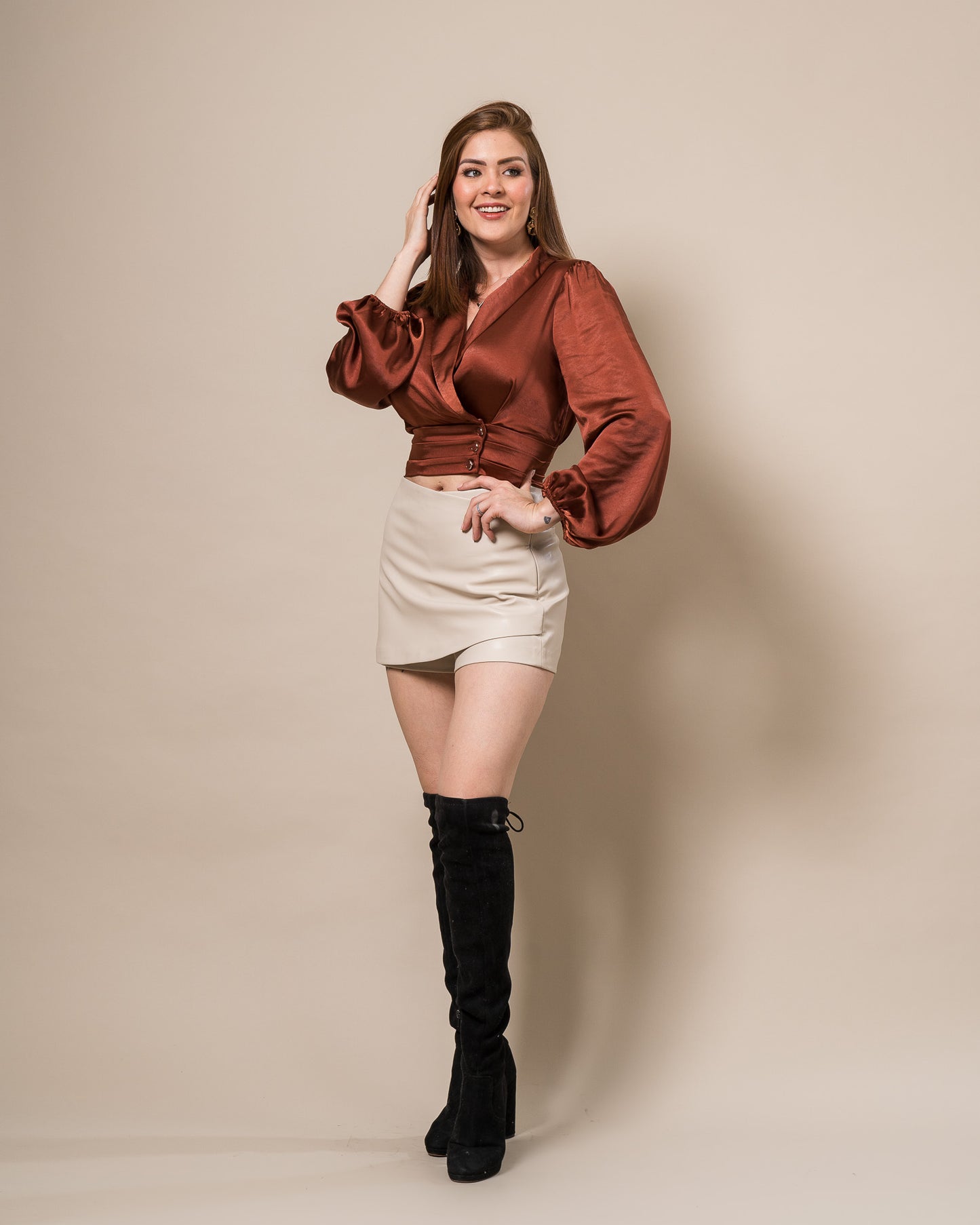 BLUSA RUST SATINADA CON BOTONES