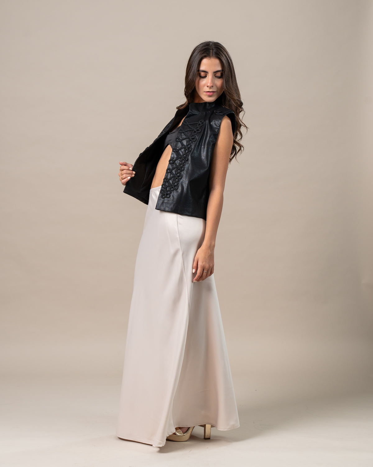BOXY CROPPED VEST